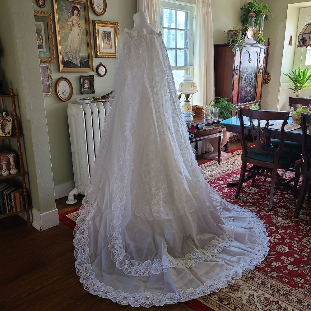 Vintage 1950 Wedding Gown With Cape Train